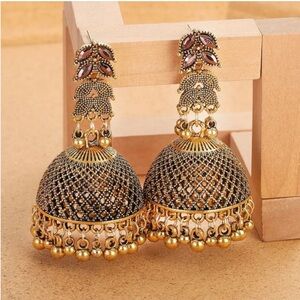 NEW Elegant Gold and Black Jhumka Earrings